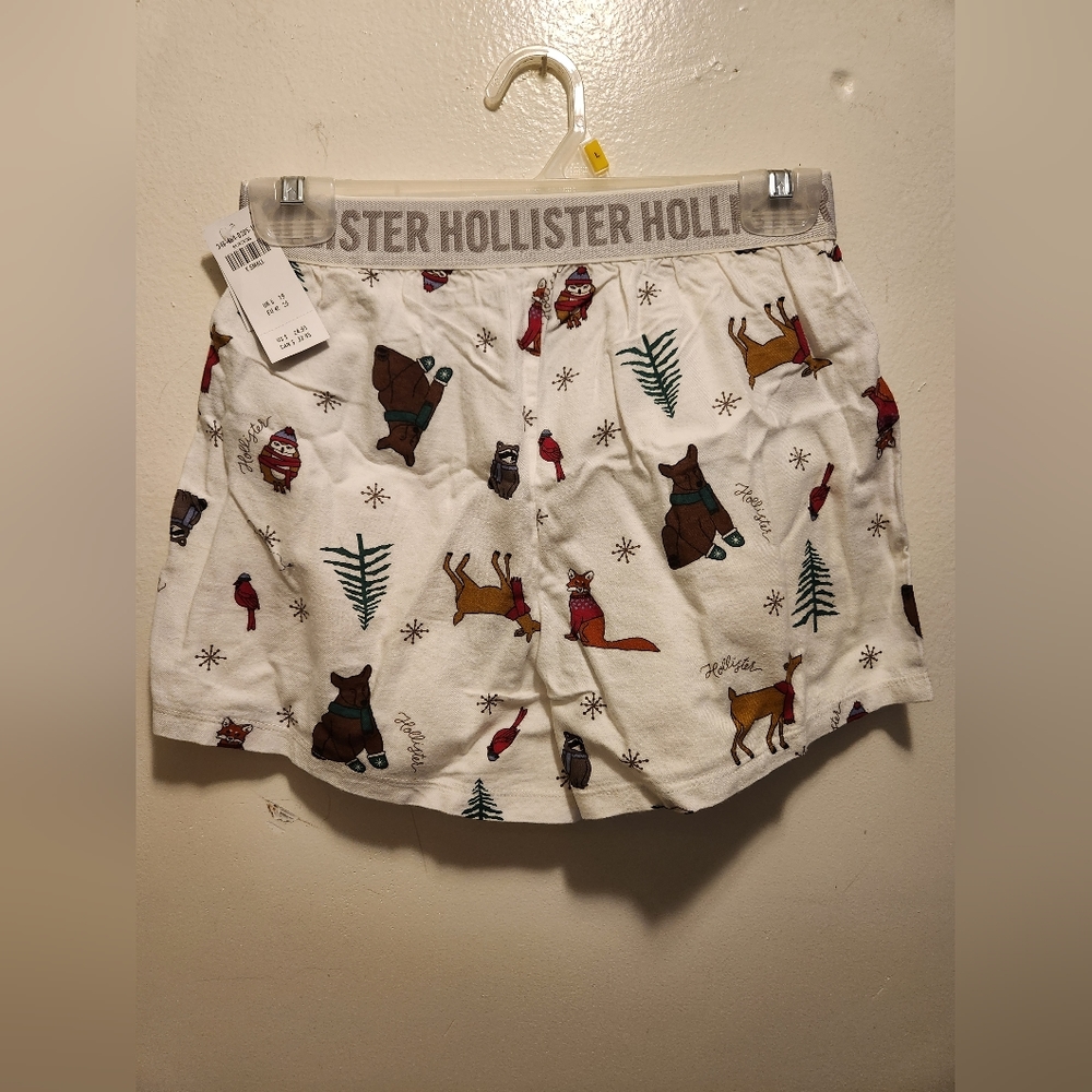 Hollister Christmas shorts size xs